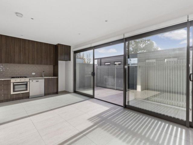 Townhouse for rent in Camerons Creek, Victoria