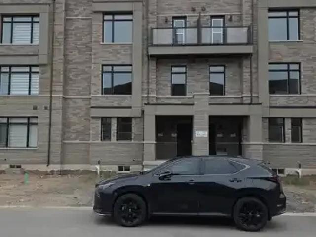 Townhouse for rent in Oakville, Ontario