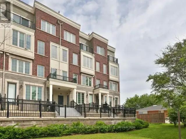 Townhouse for rent in Oakville, Ontario