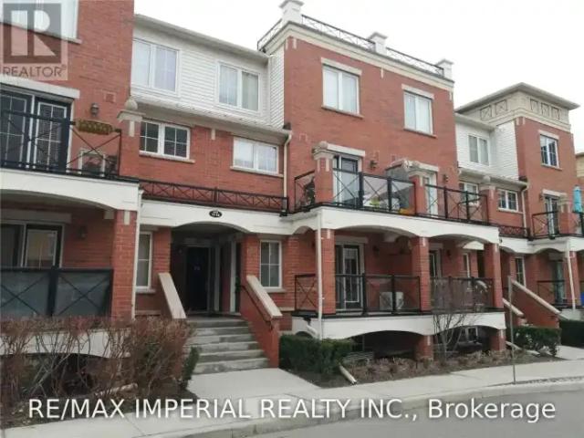 Townhouse for rent in Oakville, Golden Horseshoe