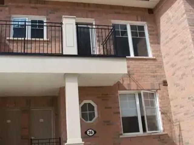 Townhouse for rent in Oakville