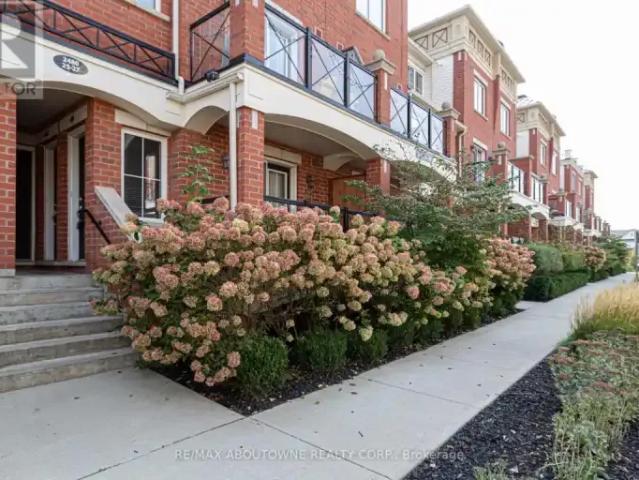 Townhouse for rent in Oakville, Ontario