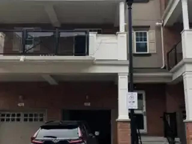 Townhouse for rent in Oakville, Ontario