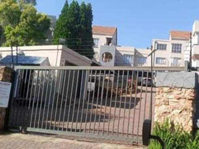 Townhouse for sale in Vosloorus, Gauteng