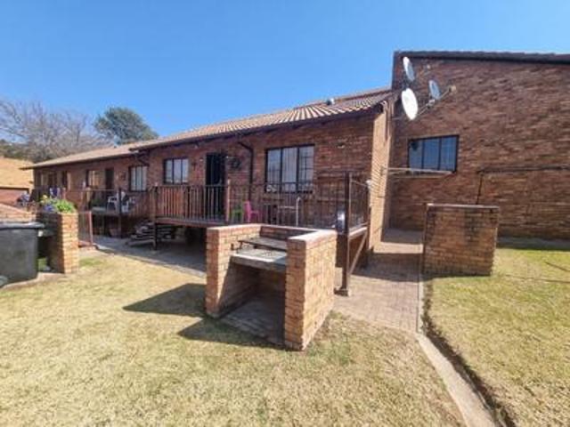 Townhouse for sale in Alberton