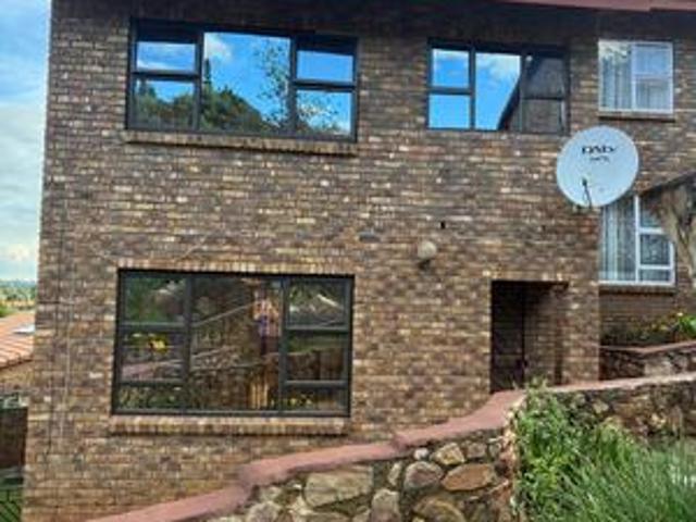 Townhouse for sale in Vosloorus, Gauteng