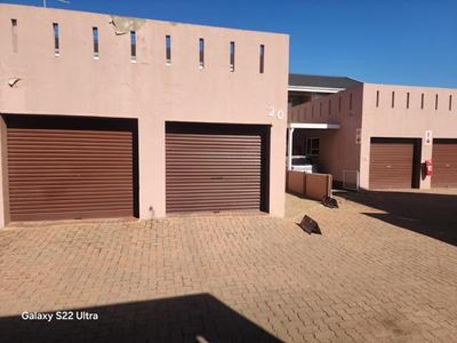 Townhouse for sale in Alberton, Brackenhurst