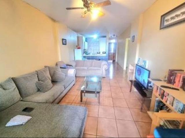 Townhouse for sale in Vosloorus, Gauteng