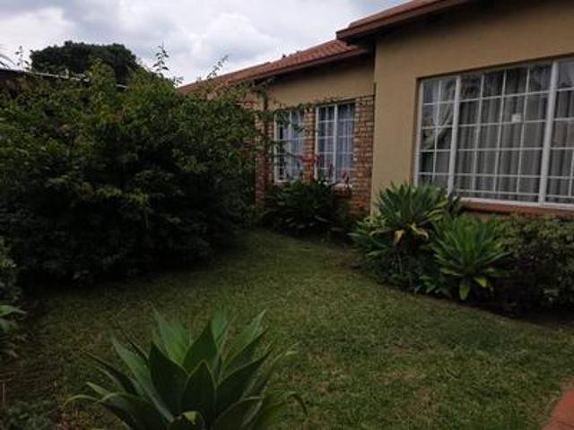 Townhouse for sale in Waterkloof, Gauteng