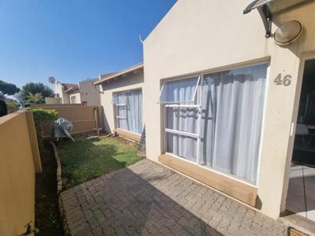 Townhouse for sale in Alberton, Meyersdal