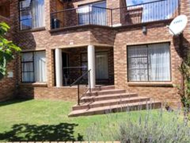 Townhouse for sale in Johannesburg, City of Johannesburg Metropolitan Municipality