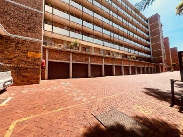 Townhouse for sale in Waterkloof, Gauteng
