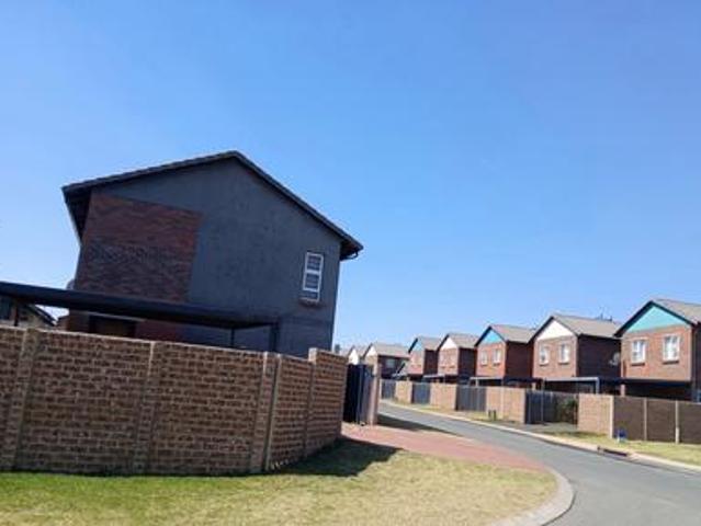 Townhouse for sale in Ekurhuleni, Gauteng