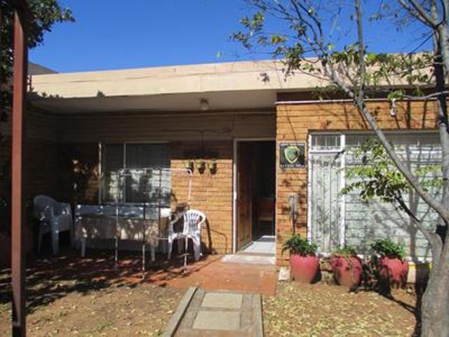 Townhouse for sale in Bloemfontein, Free State