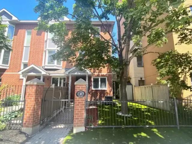Townhouse for rent in Mulhurst Bay, Ontario