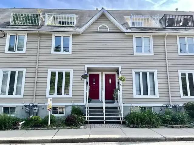 Townhouse for rent in Mulhurst Bay, Ontario