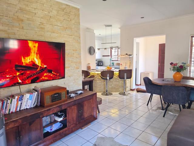 Apartment for rent in Douglasdale, Randburg
