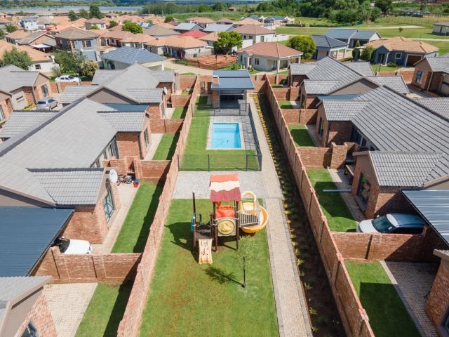 Apartment for rent in Princess Grant, Kwazulu-natal