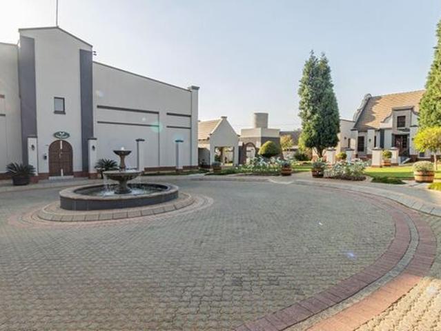 House for rent in Waterkloof, Gauteng