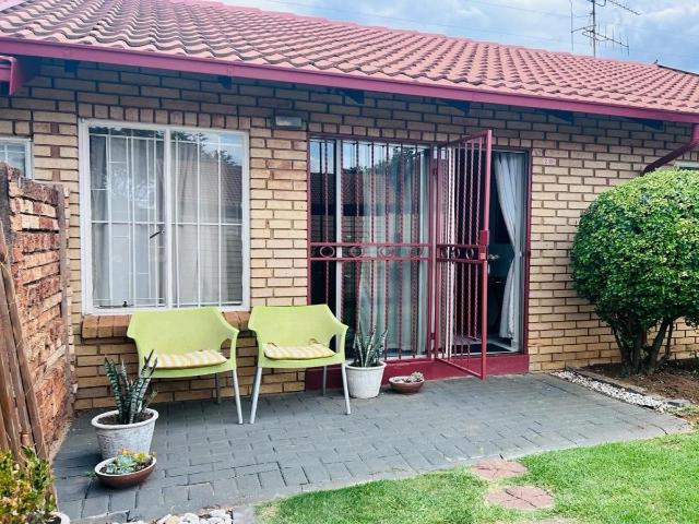 House for rent in Waterkloof, Gauteng