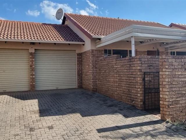House for rent in Waterkloof, Gauteng