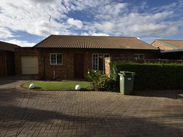 House for rent in Waterkloof, Gauteng