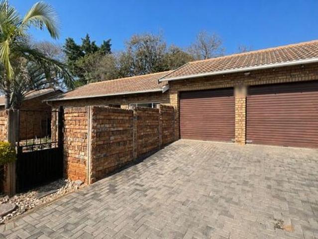 House for rent in Waterkloof, Gauteng