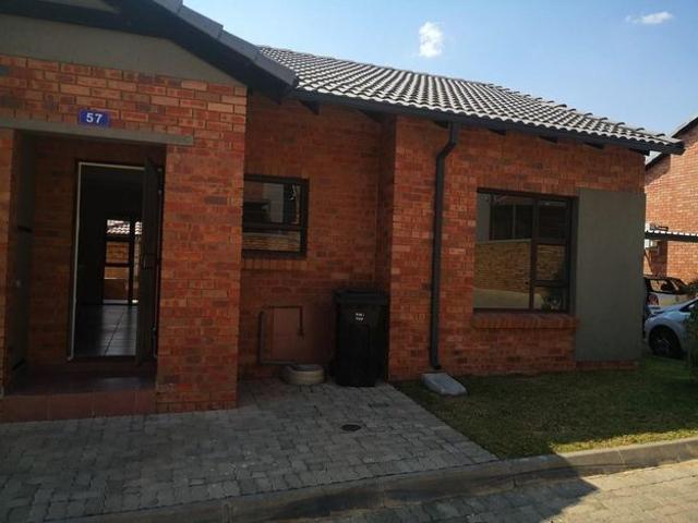 House for rent in Wilgeheuwel, Roodepoort