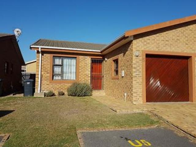 Townhouse for rent in Durbanville, Western Cape