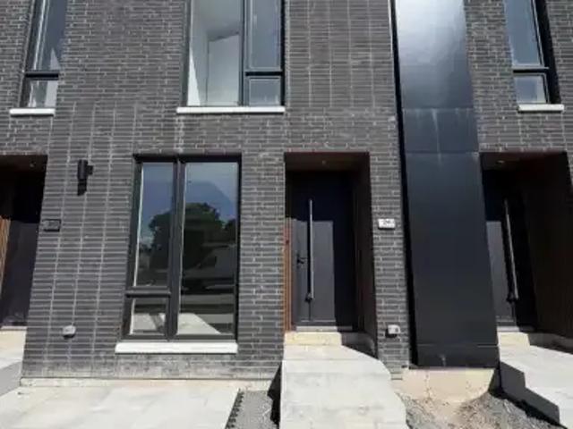 Townhouse for rent in St. Catharines, Golden Horseshoe