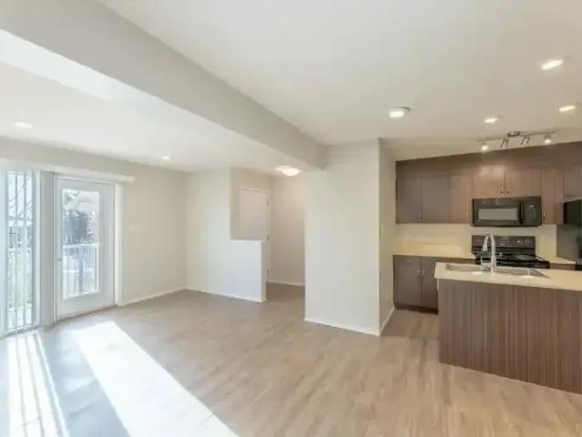 Townhouse for rent in Strathmore, Alberta
