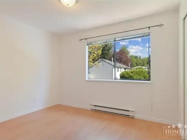 Townhouse for rent in Surrey, British Columbia