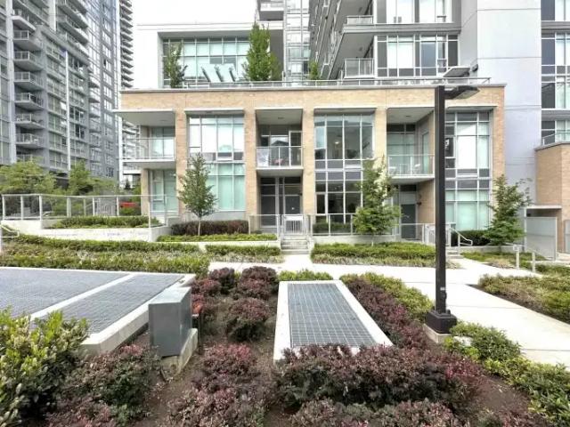 Townhouse for rent in Surrey, British Columbia