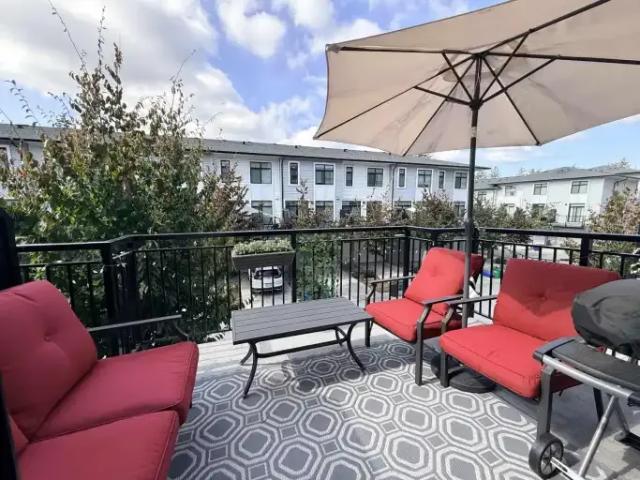 Townhouse for rent in Surrey, British Columbia