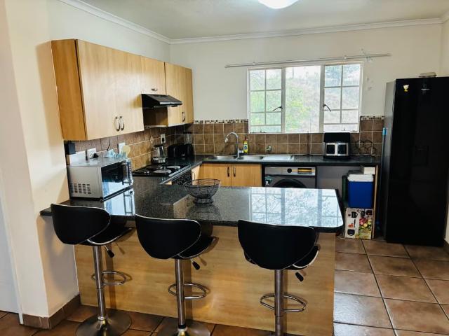 Townhouse for rent in Castleview, Germiston