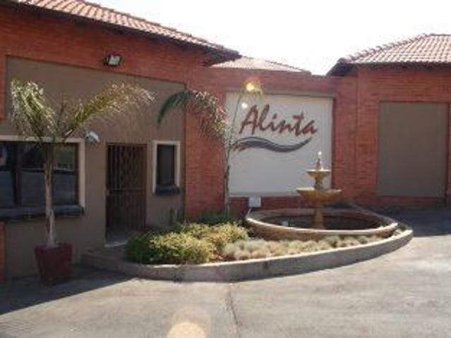 House for rent in Vosloorus, Gauteng