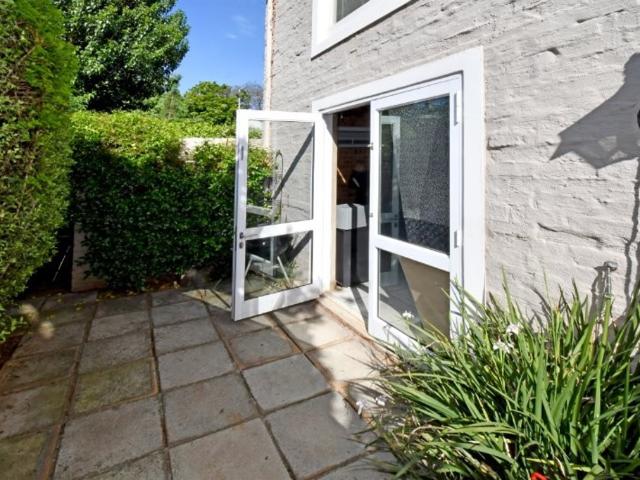 Townhouse for rent in Greenside, Rosebank