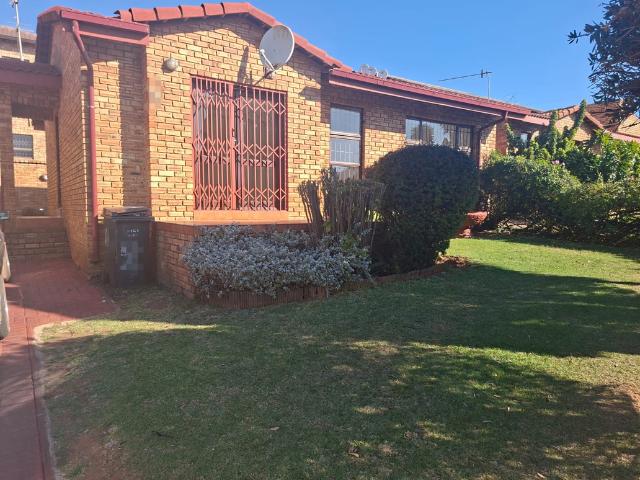 House for rent in Vosloorus, Gauteng