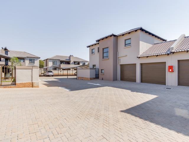House for rent in Waterkloof, Gauteng
