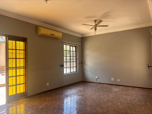Townhouse for rent in Navalsig, Bloemfontein