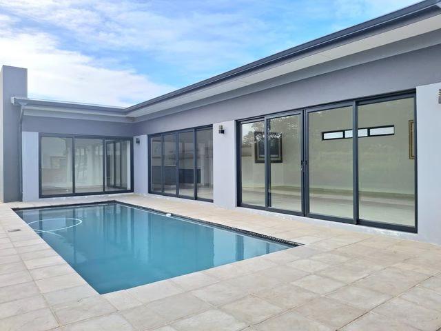 Townhouse for rent in Princess Grant, Kwazulu-natal