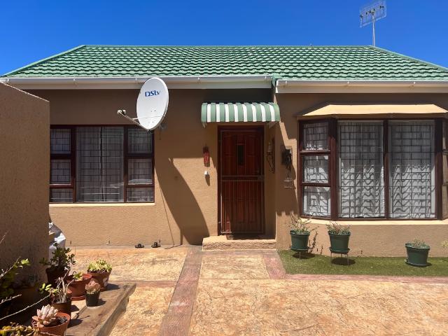 House for rent in Strand, Western Cape
