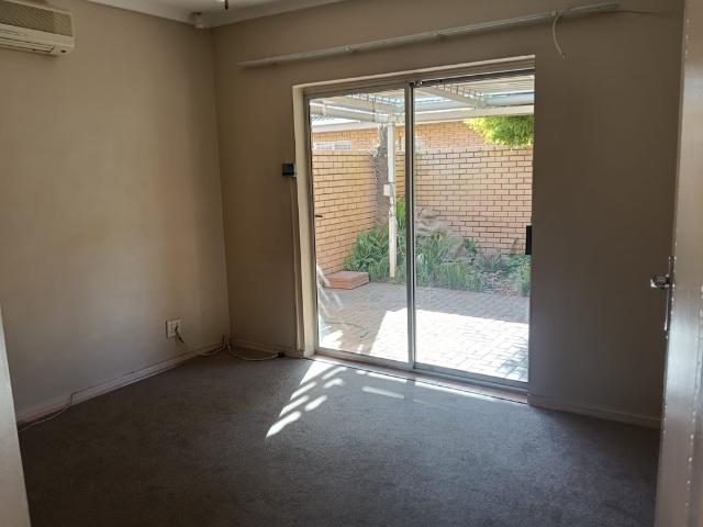 Townhouse for rent in Universitas, Bloemfontein