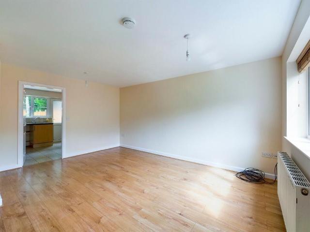Townhouse for rent in Biddulph, Kingsley Moor