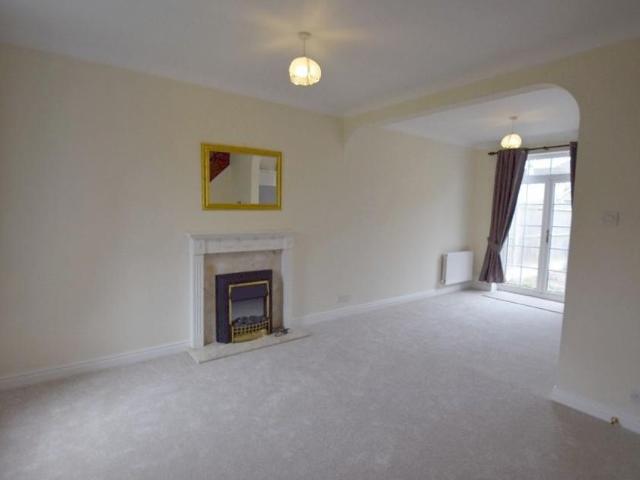 Townhouse for rent in Aston-by-Stone, Baswich