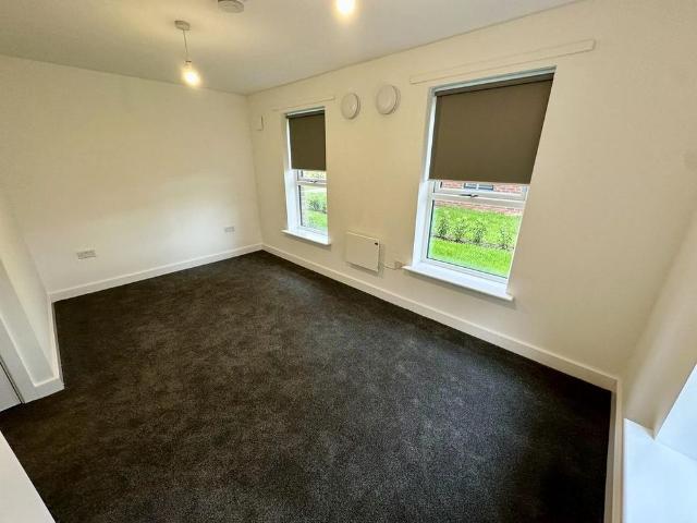 Townhouse for rent in West Yorkshire