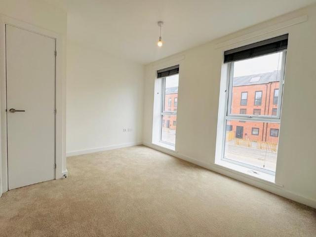 Townhouse for rent in New Normanton, East Midlands