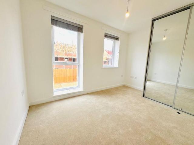 Townhouse for rent in New Normanton, East Midlands