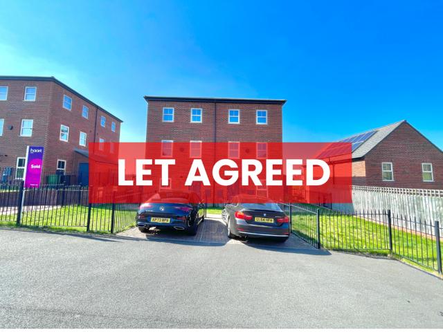 Townhouse for rent in West Yorkshire