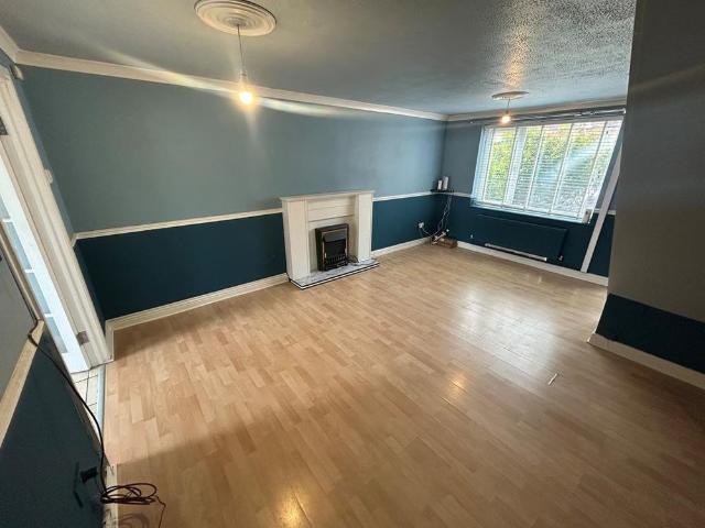 Townhouse for rent in Horninglow and Eton, Beamhurst